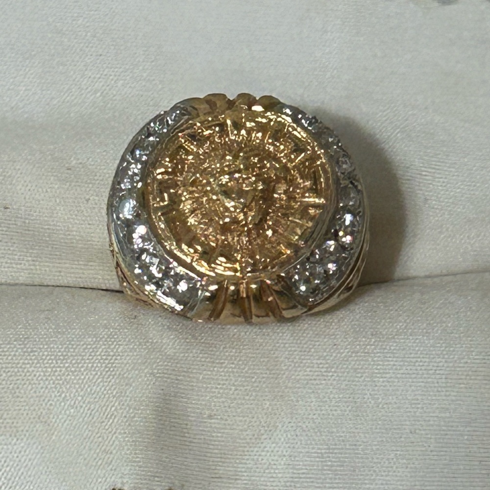 18KT YELLOW GOLD LARGE MEDUSA SIGNET RING